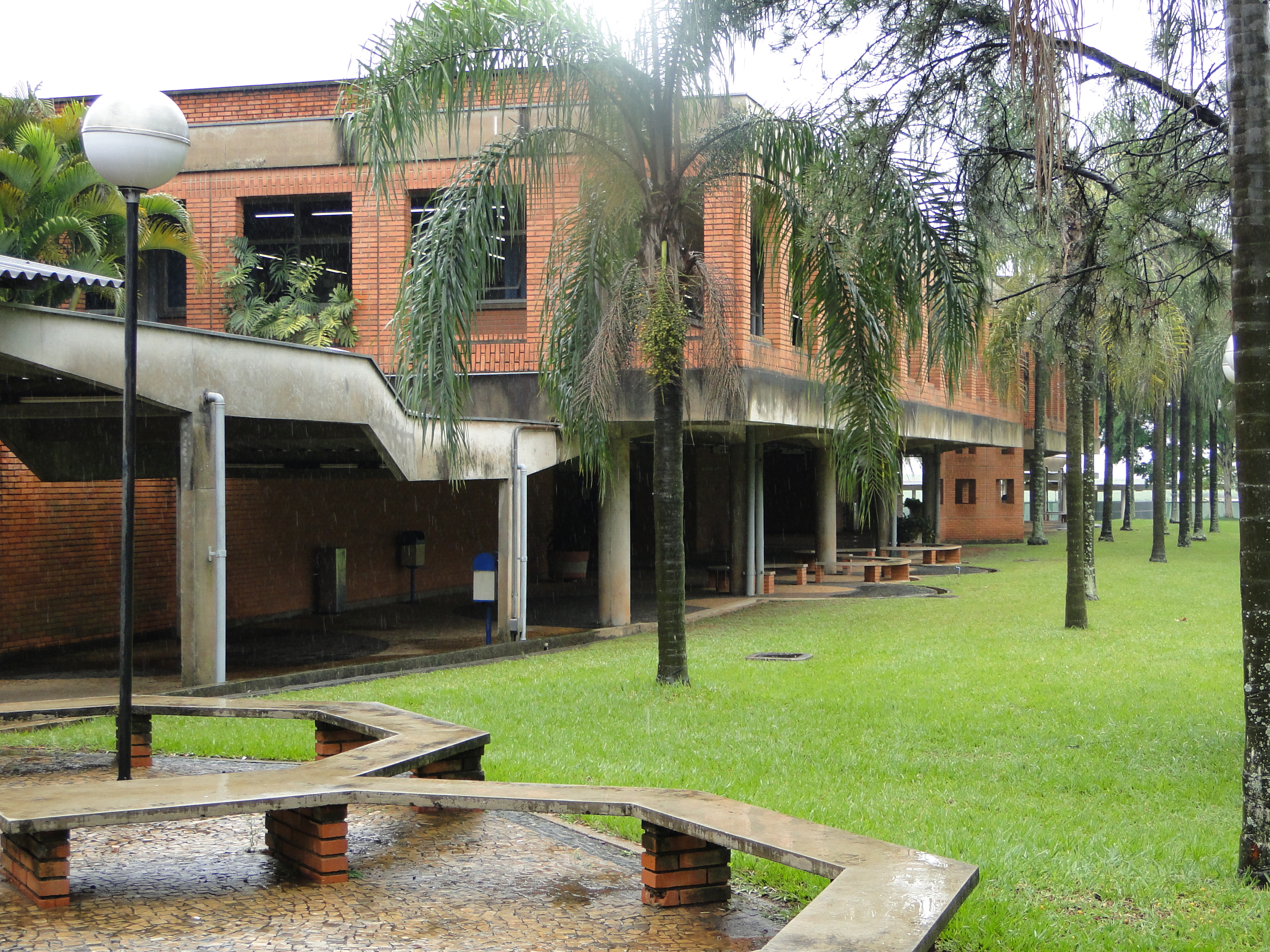Centro Cultural “Almir de Souza Maia”