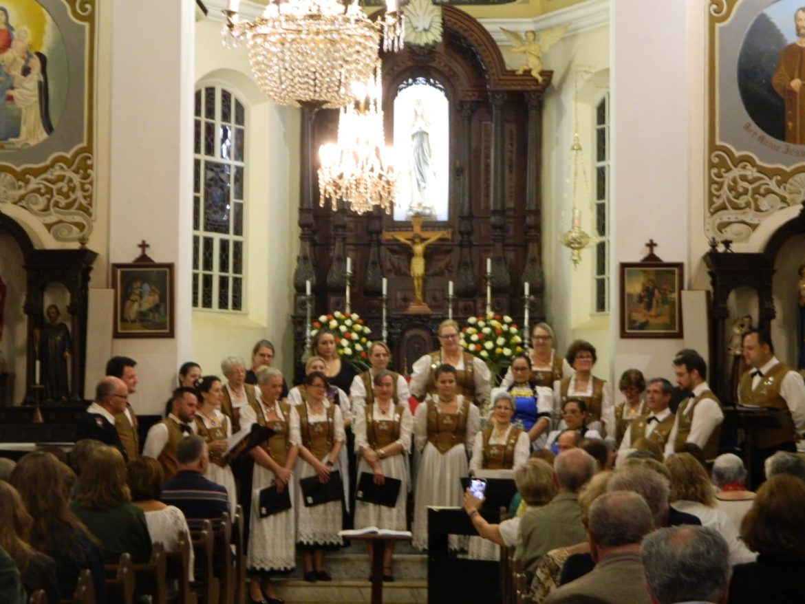 Coro de Helvetia se apresenta na Igreja dos Frades nesta sexta