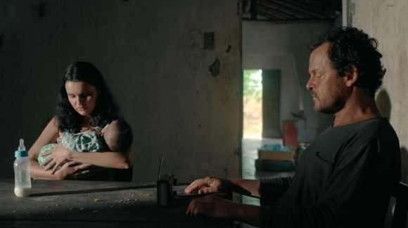 Cineclube piracicabano Nhô Cine exibe “Mais Pesado É O Céu” nesta sexta-feira!