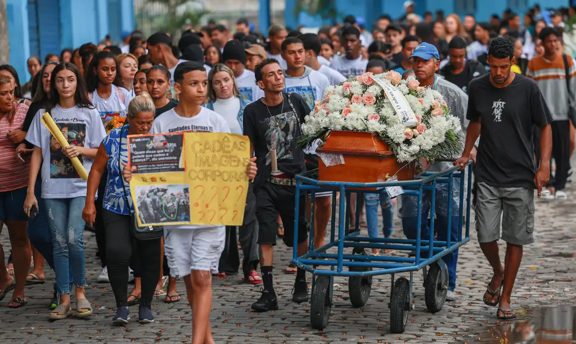 Sobre a Ação Policial nos Complexos do Alemão e da Penha: Necropolítica e Banalidade do Mal