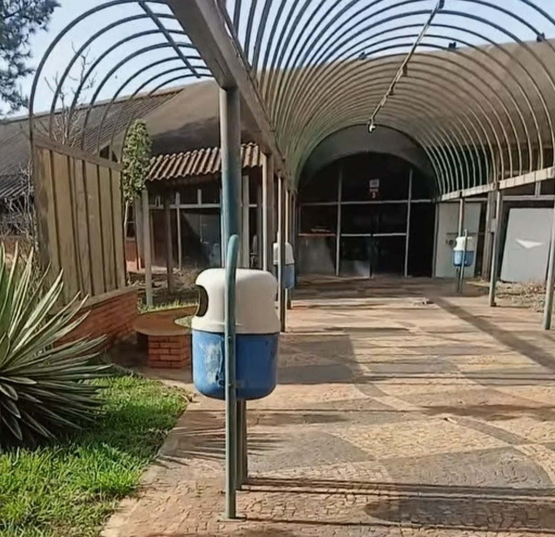 A Desconstrução da Unimep: tijolo por tijolo num desenho ilógico